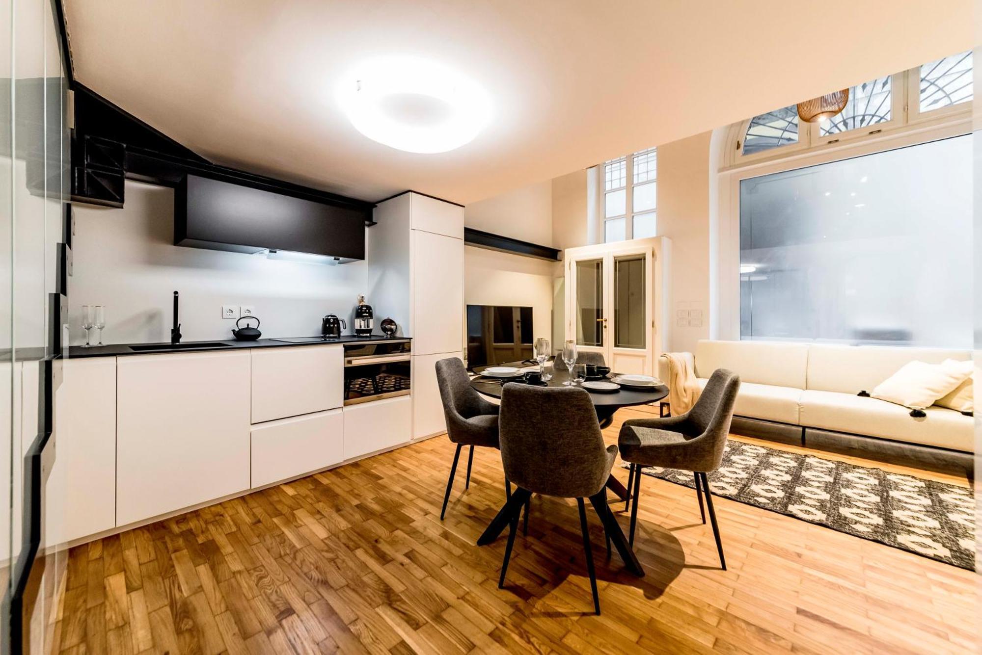 Dream Suites Milano Duomo Екстер'єр фото